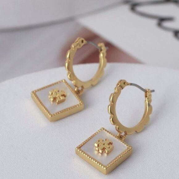 New Tory Burch Gold,Mother Of Pearl Sqaure Earrings - Picture 1 of 5
